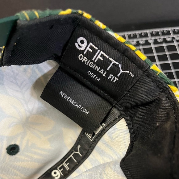 Oregon Ducks 🟢🟡 New Era SnapBack Hat Floral Hawaii Beach Print 🔥 - Picture 4 of 8